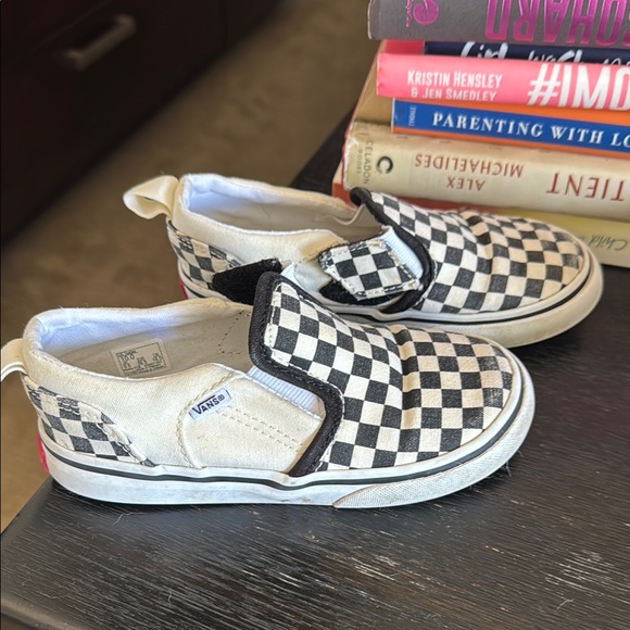 Toddler Vans - Picture 2 of 5